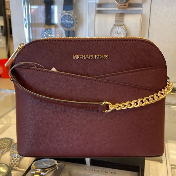 MICHAEL KORS
Jet Set Travel Medium Dome Crossbody Bag
Oxblood 
NWT - Picture 4 of 16